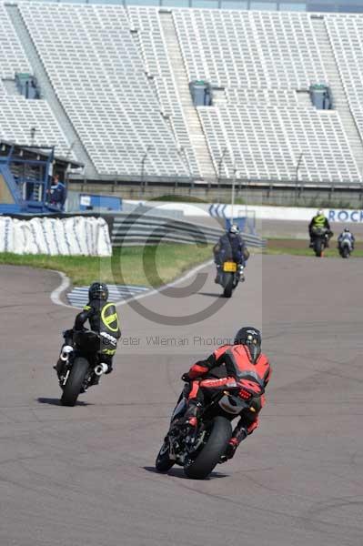 Motorcycle action photographs;Rockingham;Rockingham photographs;event digital images;eventdigitalimages;no limits trackday;peter wileman photography;rockingham corby northamptonshire;trackday;trackday digital images;trackday photos