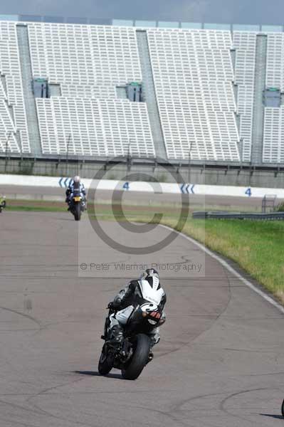 Motorcycle action photographs;Rockingham;Rockingham photographs;event digital images;eventdigitalimages;no limits trackday;peter wileman photography;rockingham corby northamptonshire;trackday;trackday digital images;trackday photos