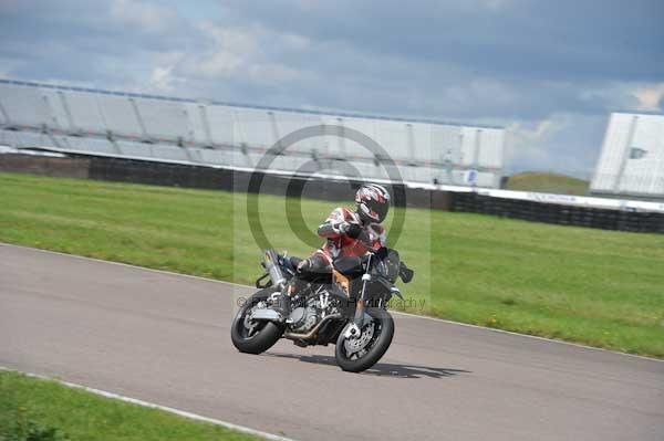 Motorcycle action photographs;Rockingham;Rockingham photographs;event digital images;eventdigitalimages;no limits trackday;peter wileman photography;rockingham corby northamptonshire;trackday;trackday digital images;trackday photos