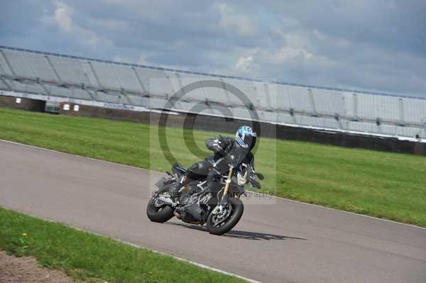 Motorcycle action photographs;Rockingham;Rockingham photographs;event digital images;eventdigitalimages;no limits trackday;peter wileman photography;rockingham corby northamptonshire;trackday;trackday digital images;trackday photos