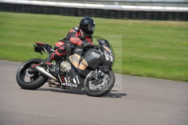 Motorcycle action photographs;Rockingham;Rockingham photographs;event digital images;eventdigitalimages;no limits trackday;peter wileman photography;rockingham corby northamptonshire;trackday;trackday digital images;trackday photos