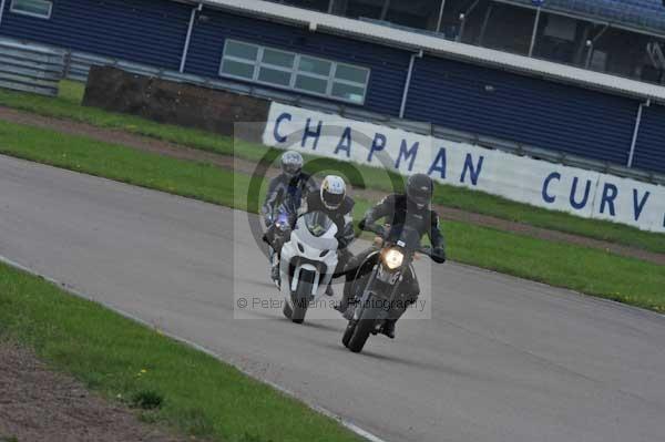 Motorcycle action photographs;Rockingham;Rockingham photographs;event digital images;eventdigitalimages;no limits trackday;peter wileman photography;rockingham corby northamptonshire;trackday;trackday digital images;trackday photos