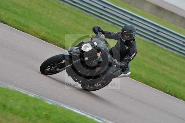 Motorcycle action photographs;Rockingham;Rockingham photographs;event digital images;eventdigitalimages;no limits trackday;peter wileman photography;rockingham corby northamptonshire;trackday;trackday digital images;trackday photos