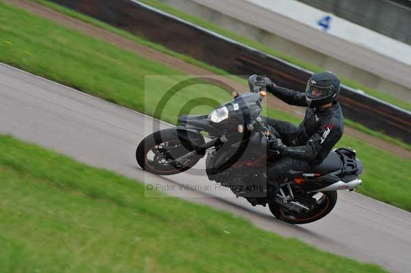 Motorcycle action photographs;Rockingham;Rockingham photographs;event digital images;eventdigitalimages;no limits trackday;peter wileman photography;rockingham corby northamptonshire;trackday;trackday digital images;trackday photos