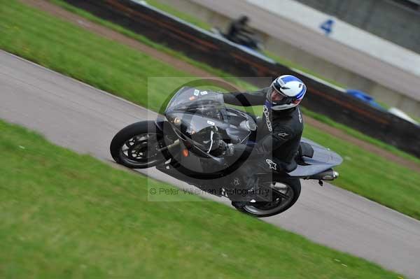 Motorcycle action photographs;Rockingham;Rockingham photographs;event digital images;eventdigitalimages;no limits trackday;peter wileman photography;rockingham corby northamptonshire;trackday;trackday digital images;trackday photos