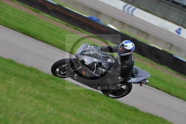 Motorcycle action photographs;Rockingham;Rockingham photographs;event digital images;eventdigitalimages;no limits trackday;peter wileman photography;rockingham corby northamptonshire;trackday;trackday digital images;trackday photos