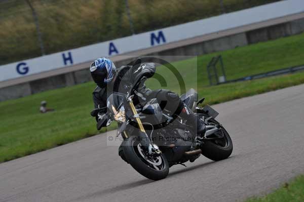 Motorcycle action photographs;Rockingham;Rockingham photographs;event digital images;eventdigitalimages;no limits trackday;peter wileman photography;rockingham corby northamptonshire;trackday;trackday digital images;trackday photos