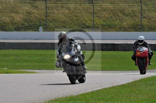 Motorcycle action photographs;Rockingham;Rockingham photographs;event digital images;eventdigitalimages;no limits trackday;peter wileman photography;rockingham corby northamptonshire;trackday;trackday digital images;trackday photos