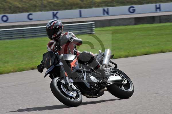 Motorcycle action photographs;Rockingham;Rockingham photographs;event digital images;eventdigitalimages;no limits trackday;peter wileman photography;rockingham corby northamptonshire;trackday;trackday digital images;trackday photos