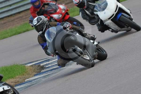 Motorcycle action photographs;Rockingham;Rockingham photographs;event digital images;eventdigitalimages;no limits trackday;peter wileman photography;rockingham corby northamptonshire;trackday;trackday digital images;trackday photos