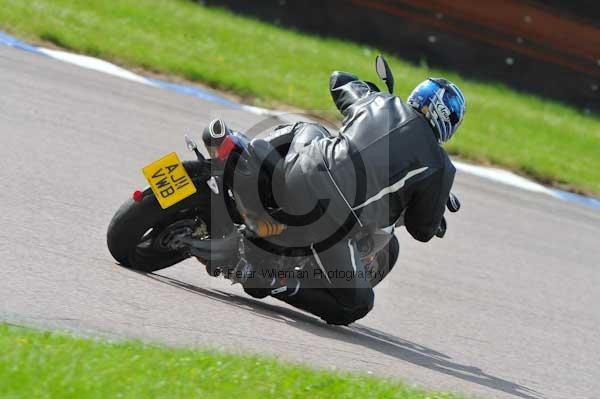 Motorcycle action photographs;Rockingham;Rockingham photographs;event digital images;eventdigitalimages;no limits trackday;peter wileman photography;rockingham corby northamptonshire;trackday;trackday digital images;trackday photos