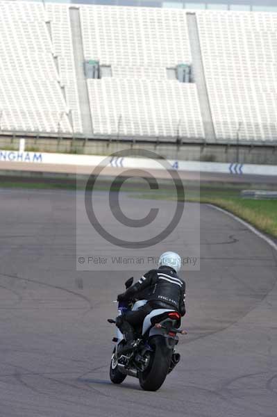 Motorcycle action photographs;Rockingham;Rockingham photographs;event digital images;eventdigitalimages;no limits trackday;peter wileman photography;rockingham corby northamptonshire;trackday;trackday digital images;trackday photos