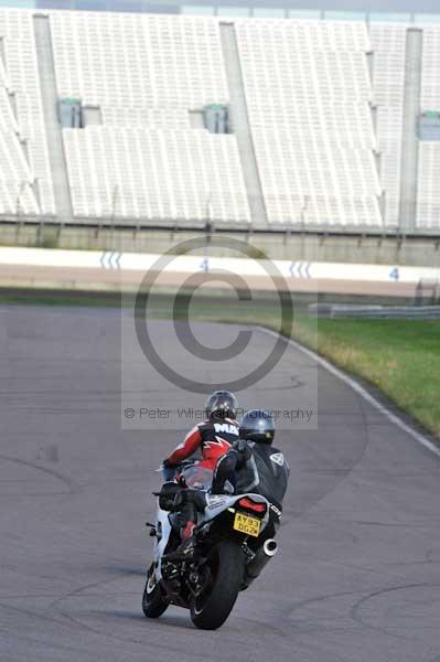 Motorcycle action photographs;Rockingham;Rockingham photographs;event digital images;eventdigitalimages;no limits trackday;peter wileman photography;rockingham corby northamptonshire;trackday;trackday digital images;trackday photos