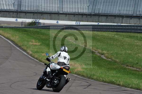 Motorcycle action photographs;Rockingham;Rockingham photographs;event digital images;eventdigitalimages;no limits trackday;peter wileman photography;rockingham corby northamptonshire;trackday;trackday digital images;trackday photos