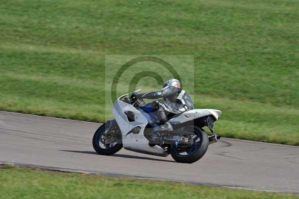 Motorcycle action photographs;Rockingham;Rockingham photographs;event digital images;eventdigitalimages;no limits trackday;peter wileman photography;rockingham corby northamptonshire;trackday;trackday digital images;trackday photos