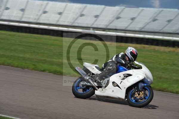 Motorcycle action photographs;Rockingham;Rockingham photographs;event digital images;eventdigitalimages;no limits trackday;peter wileman photography;rockingham corby northamptonshire;trackday;trackday digital images;trackday photos