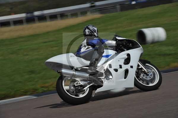 Motorcycle action photographs;Rockingham;Rockingham photographs;event digital images;eventdigitalimages;no limits trackday;peter wileman photography;rockingham corby northamptonshire;trackday;trackday digital images;trackday photos