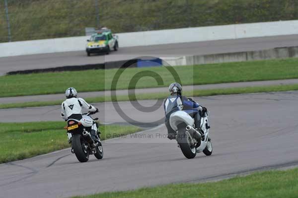 Motorcycle action photographs;Rockingham;Rockingham photographs;event digital images;eventdigitalimages;no limits trackday;peter wileman photography;rockingham corby northamptonshire;trackday;trackday digital images;trackday photos