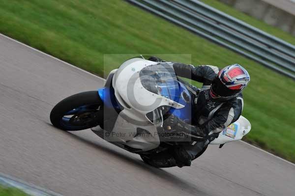 Motorcycle action photographs;Rockingham;Rockingham photographs;event digital images;eventdigitalimages;no limits trackday;peter wileman photography;rockingham corby northamptonshire;trackday;trackday digital images;trackday photos