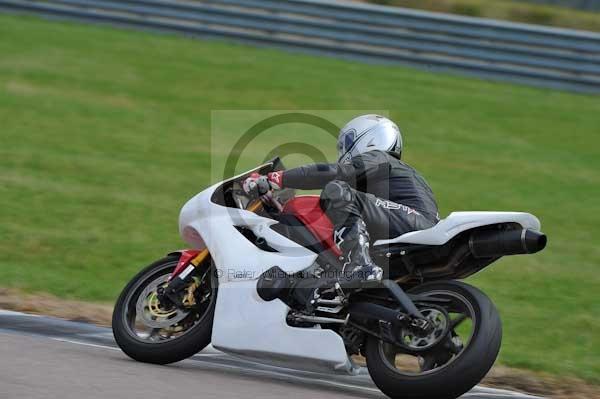 Motorcycle action photographs;Rockingham;Rockingham photographs;event digital images;eventdigitalimages;no limits trackday;peter wileman photography;rockingham corby northamptonshire;trackday;trackday digital images;trackday photos