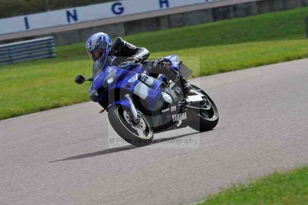 Motorcycle action photographs;Rockingham;Rockingham photographs;event digital images;eventdigitalimages;no limits trackday;peter wileman photography;rockingham corby northamptonshire;trackday;trackday digital images;trackday photos