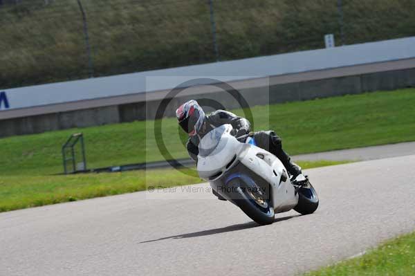 Motorcycle action photographs;Rockingham;Rockingham photographs;event digital images;eventdigitalimages;no limits trackday;peter wileman photography;rockingham corby northamptonshire;trackday;trackday digital images;trackday photos