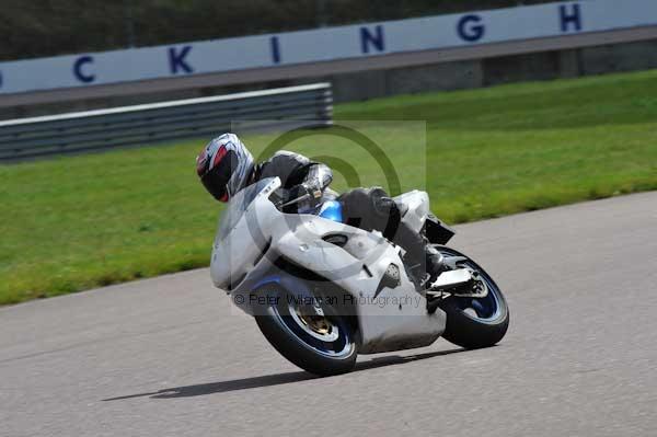 Motorcycle action photographs;Rockingham;Rockingham photographs;event digital images;eventdigitalimages;no limits trackday;peter wileman photography;rockingham corby northamptonshire;trackday;trackday digital images;trackday photos