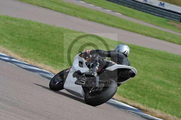 Motorcycle action photographs;Rockingham;Rockingham photographs;event digital images;eventdigitalimages;no limits trackday;peter wileman photography;rockingham corby northamptonshire;trackday;trackday digital images;trackday photos