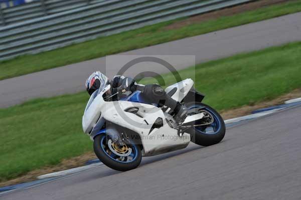 Motorcycle action photographs;Rockingham;Rockingham photographs;event digital images;eventdigitalimages;no limits trackday;peter wileman photography;rockingham corby northamptonshire;trackday;trackday digital images;trackday photos