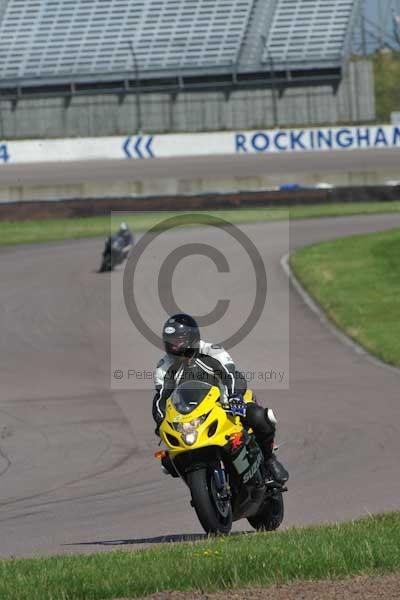 Motorcycle action photographs;Rockingham;Rockingham photographs;event digital images;eventdigitalimages;no limits trackday;peter wileman photography;rockingham corby northamptonshire;trackday;trackday digital images;trackday photos