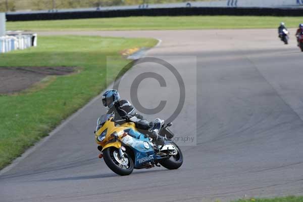 Motorcycle action photographs;Rockingham;Rockingham photographs;event digital images;eventdigitalimages;no limits trackday;peter wileman photography;rockingham corby northamptonshire;trackday;trackday digital images;trackday photos