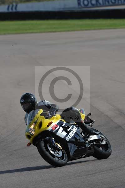 Motorcycle action photographs;Rockingham;Rockingham photographs;event digital images;eventdigitalimages;no limits trackday;peter wileman photography;rockingham corby northamptonshire;trackday;trackday digital images;trackday photos