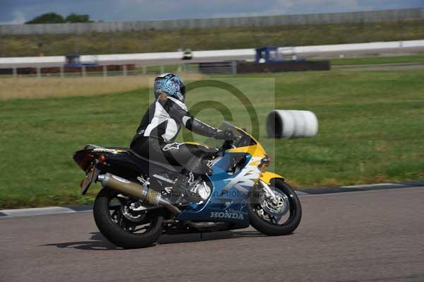 Motorcycle action photographs;Rockingham;Rockingham photographs;event digital images;eventdigitalimages;no limits trackday;peter wileman photography;rockingham corby northamptonshire;trackday;trackday digital images;trackday photos