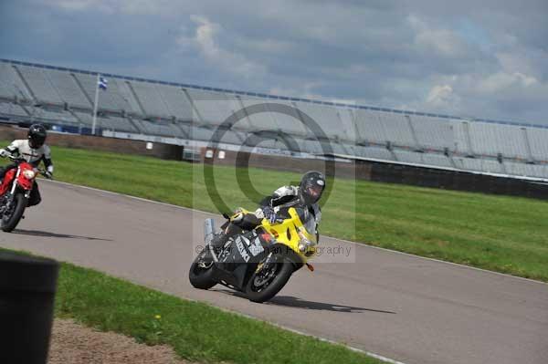 Motorcycle action photographs;Rockingham;Rockingham photographs;event digital images;eventdigitalimages;no limits trackday;peter wileman photography;rockingham corby northamptonshire;trackday;trackday digital images;trackday photos