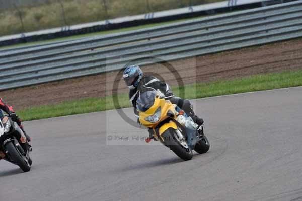 Motorcycle action photographs;Rockingham;Rockingham photographs;event digital images;eventdigitalimages;no limits trackday;peter wileman photography;rockingham corby northamptonshire;trackday;trackday digital images;trackday photos