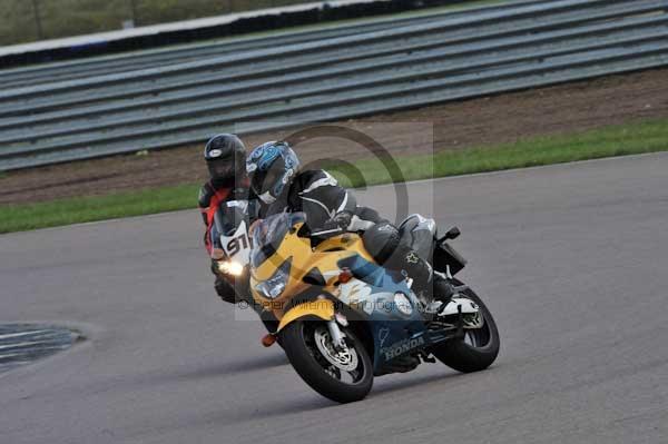 Motorcycle action photographs;Rockingham;Rockingham photographs;event digital images;eventdigitalimages;no limits trackday;peter wileman photography;rockingham corby northamptonshire;trackday;trackday digital images;trackday photos