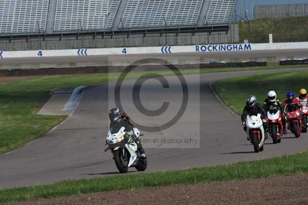 Motorcycle action photographs;Rockingham;Rockingham photographs;event digital images;eventdigitalimages;no limits trackday;peter wileman photography;rockingham corby northamptonshire;trackday;trackday digital images;trackday photos