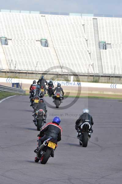 Motorcycle action photographs;Rockingham;Rockingham photographs;event digital images;eventdigitalimages;no limits trackday;peter wileman photography;rockingham corby northamptonshire;trackday;trackday digital images;trackday photos