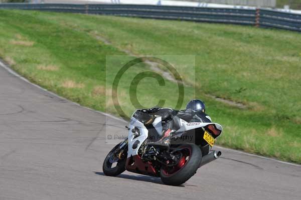 Motorcycle action photographs;Rockingham;Rockingham photographs;event digital images;eventdigitalimages;no limits trackday;peter wileman photography;rockingham corby northamptonshire;trackday;trackday digital images;trackday photos