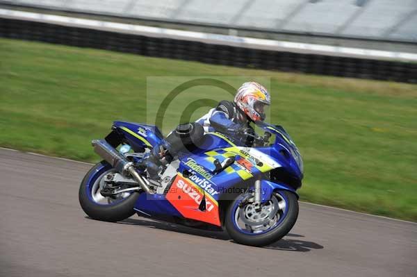 Motorcycle action photographs;Rockingham;Rockingham photographs;event digital images;eventdigitalimages;no limits trackday;peter wileman photography;rockingham corby northamptonshire;trackday;trackday digital images;trackday photos