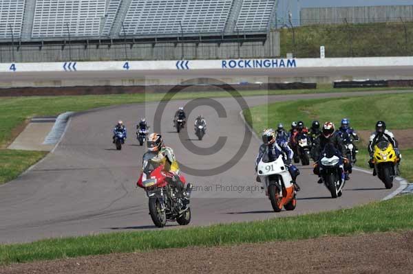 Motorcycle action photographs;Rockingham;Rockingham photographs;event digital images;eventdigitalimages;no limits trackday;peter wileman photography;rockingham corby northamptonshire;trackday;trackday digital images;trackday photos