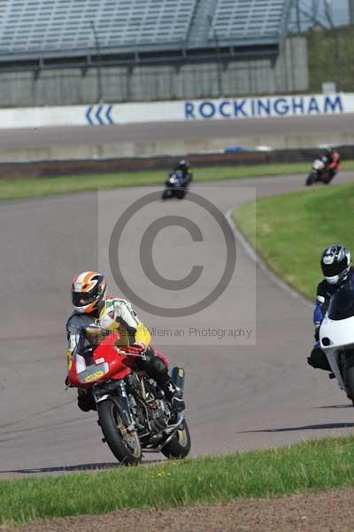 Motorcycle action photographs;Rockingham;Rockingham photographs;event digital images;eventdigitalimages;no limits trackday;peter wileman photography;rockingham corby northamptonshire;trackday;trackday digital images;trackday photos