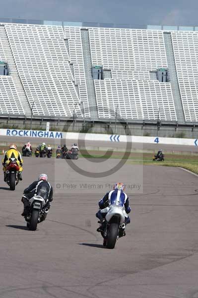 Motorcycle action photographs;Rockingham;Rockingham photographs;event digital images;eventdigitalimages;no limits trackday;peter wileman photography;rockingham corby northamptonshire;trackday;trackday digital images;trackday photos