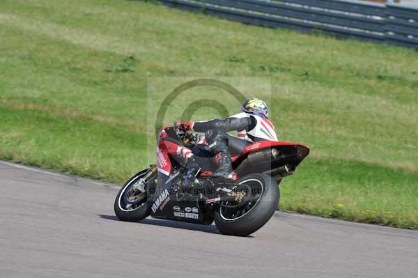 Motorcycle action photographs;Rockingham;Rockingham photographs;event digital images;eventdigitalimages;no limits trackday;peter wileman photography;rockingham corby northamptonshire;trackday;trackday digital images;trackday photos