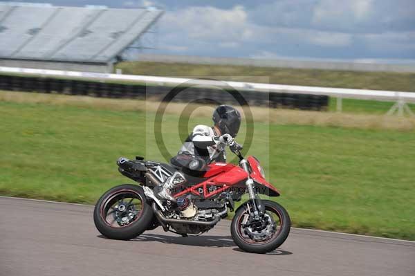 Motorcycle action photographs;Rockingham;Rockingham photographs;event digital images;eventdigitalimages;no limits trackday;peter wileman photography;rockingham corby northamptonshire;trackday;trackday digital images;trackday photos