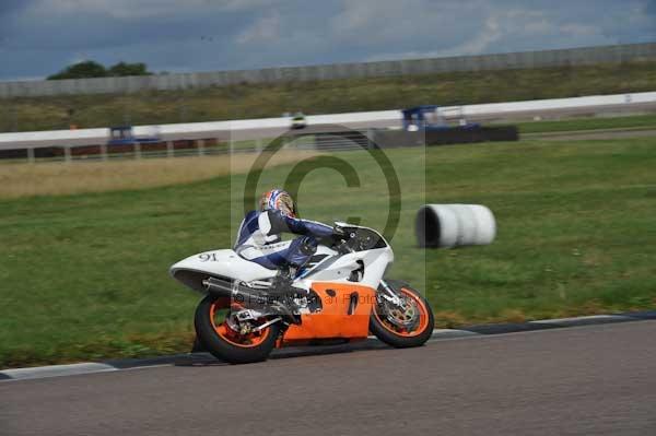 Motorcycle action photographs;Rockingham;Rockingham photographs;event digital images;eventdigitalimages;no limits trackday;peter wileman photography;rockingham corby northamptonshire;trackday;trackday digital images;trackday photos