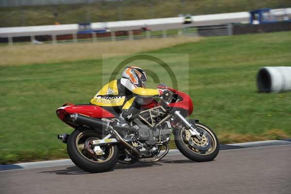 Motorcycle action photographs;Rockingham;Rockingham photographs;event digital images;eventdigitalimages;no limits trackday;peter wileman photography;rockingham corby northamptonshire;trackday;trackday digital images;trackday photos