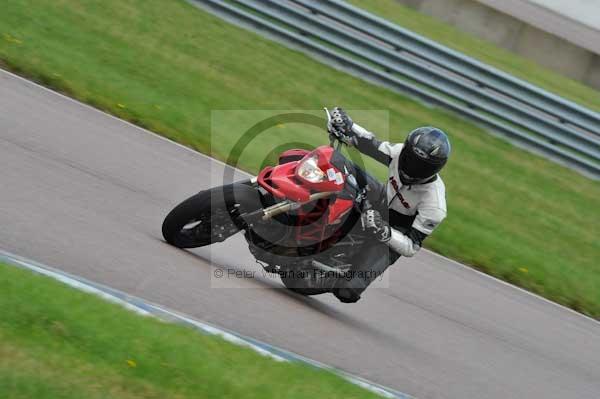 Motorcycle action photographs;Rockingham;Rockingham photographs;event digital images;eventdigitalimages;no limits trackday;peter wileman photography;rockingham corby northamptonshire;trackday;trackday digital images;trackday photos