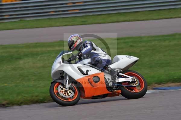 Motorcycle action photographs;Rockingham;Rockingham photographs;event digital images;eventdigitalimages;no limits trackday;peter wileman photography;rockingham corby northamptonshire;trackday;trackday digital images;trackday photos