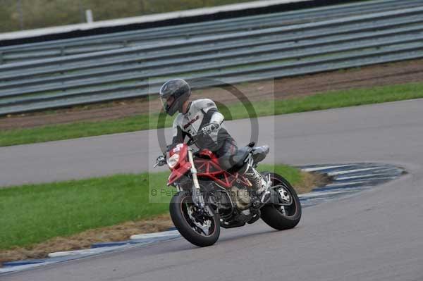 Motorcycle action photographs;Rockingham;Rockingham photographs;event digital images;eventdigitalimages;no limits trackday;peter wileman photography;rockingham corby northamptonshire;trackday;trackday digital images;trackday photos